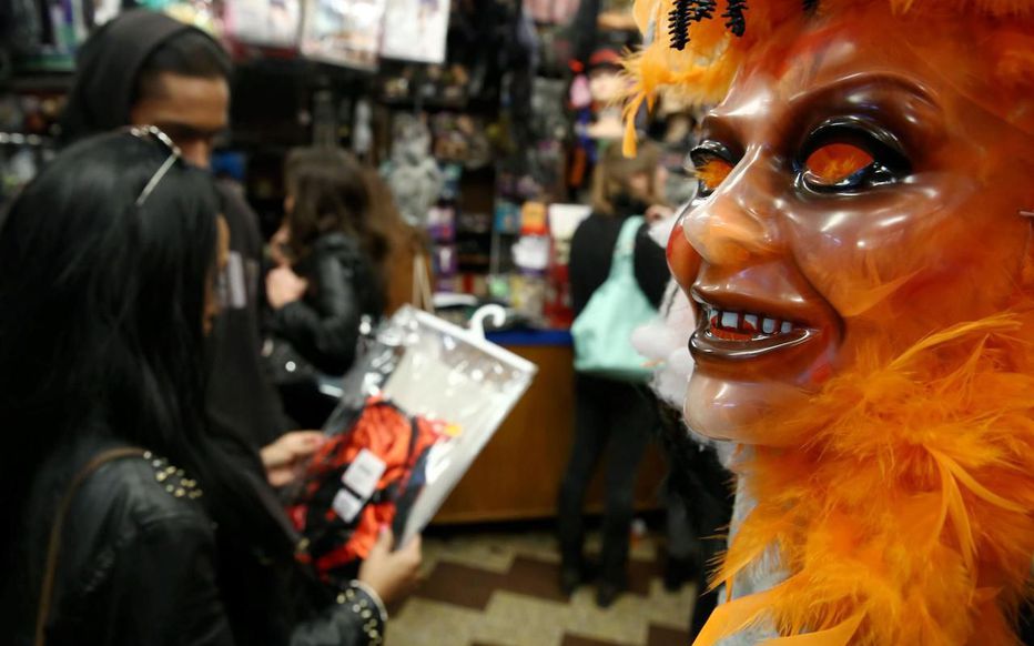 halloween magasin deguisement clown de la republique